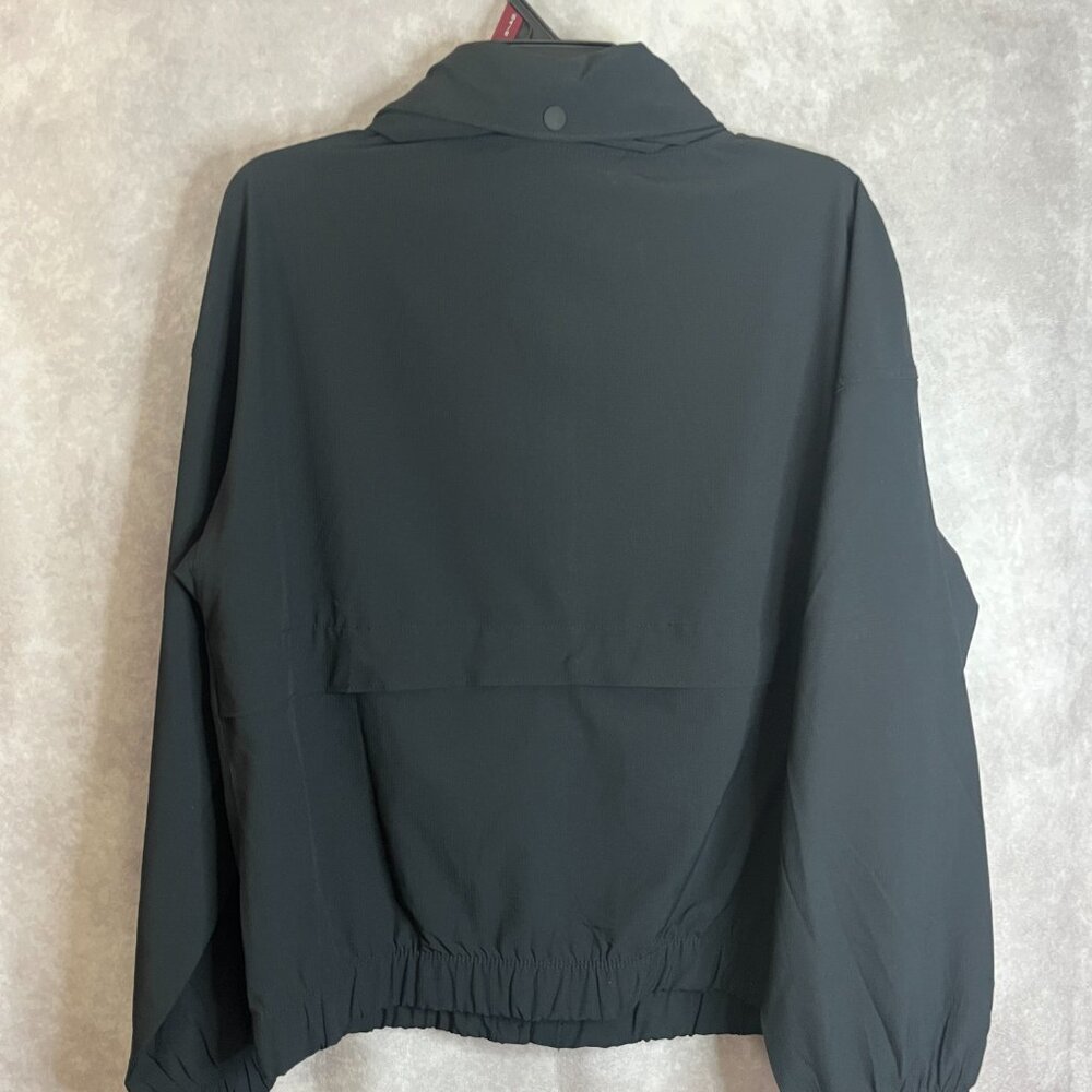 Women's Eddie Bauer Hooded windbreaker. Black size Medium - Picture 5 of 11